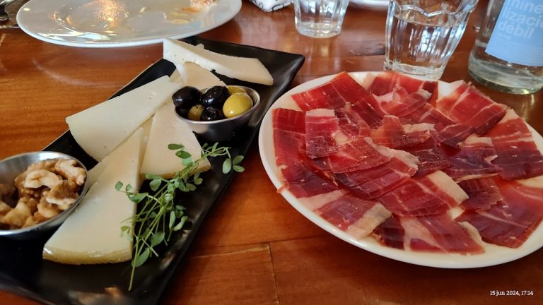 Asador La Camella Image 6 768x432