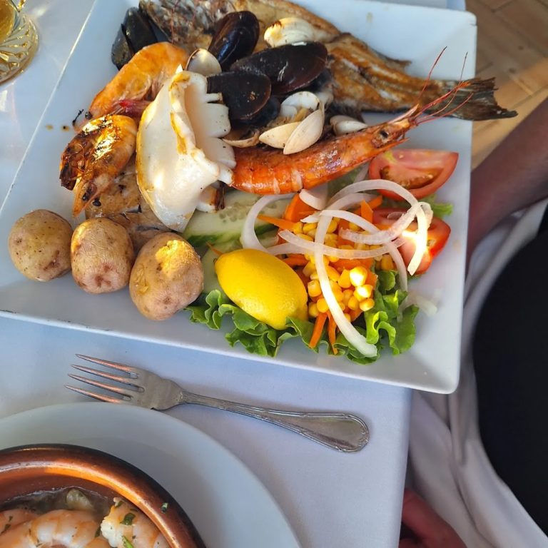 Bar Restaurante El Delfin Image 4 768x768