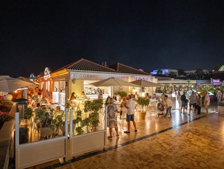 Bianco Restaurant Image 2 768x577