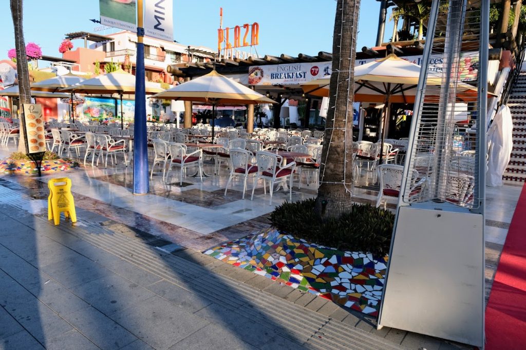 Cafeteria Plaza Image 2 1024x683