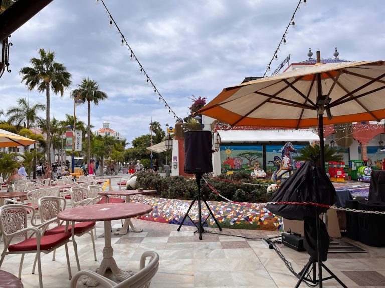 Cafeteria Plaza Image 27 768x576