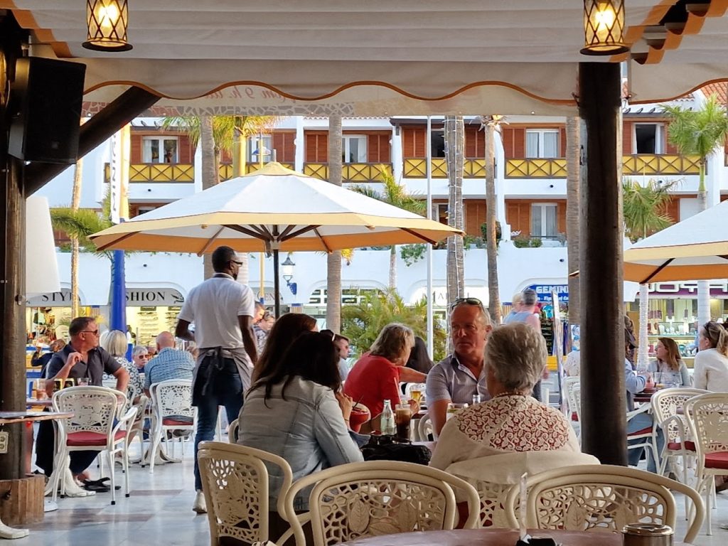 Cafeteria Plaza Image 6 1024x768