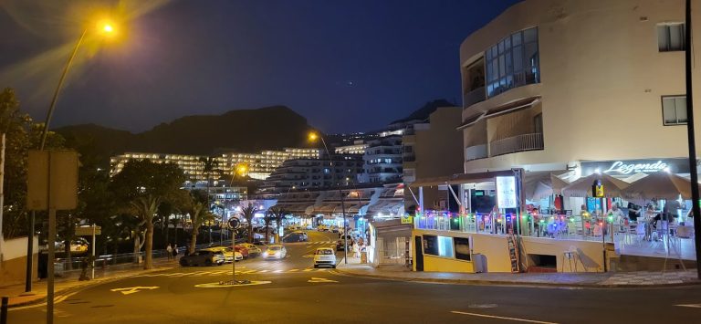 Legends Bar 8 768x355