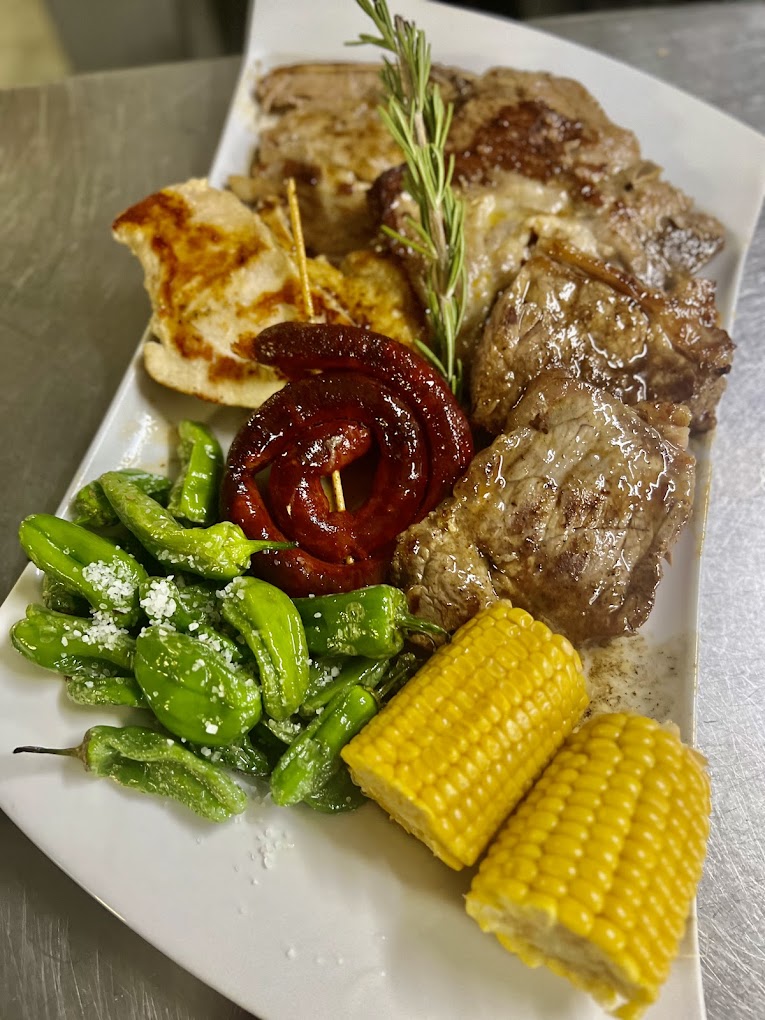 The Treehouse Bar Image 7