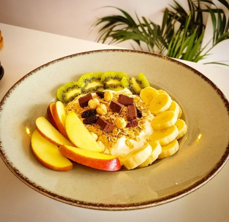 Titi Cafeteria Pasteleria 3 768x745